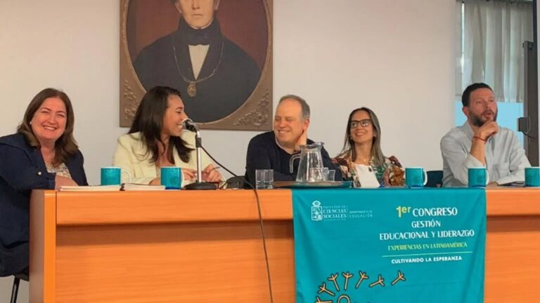 Te compartimos las imágenes de la destacada participación de la Dra. Estela Martinez Galván.jpg (2)